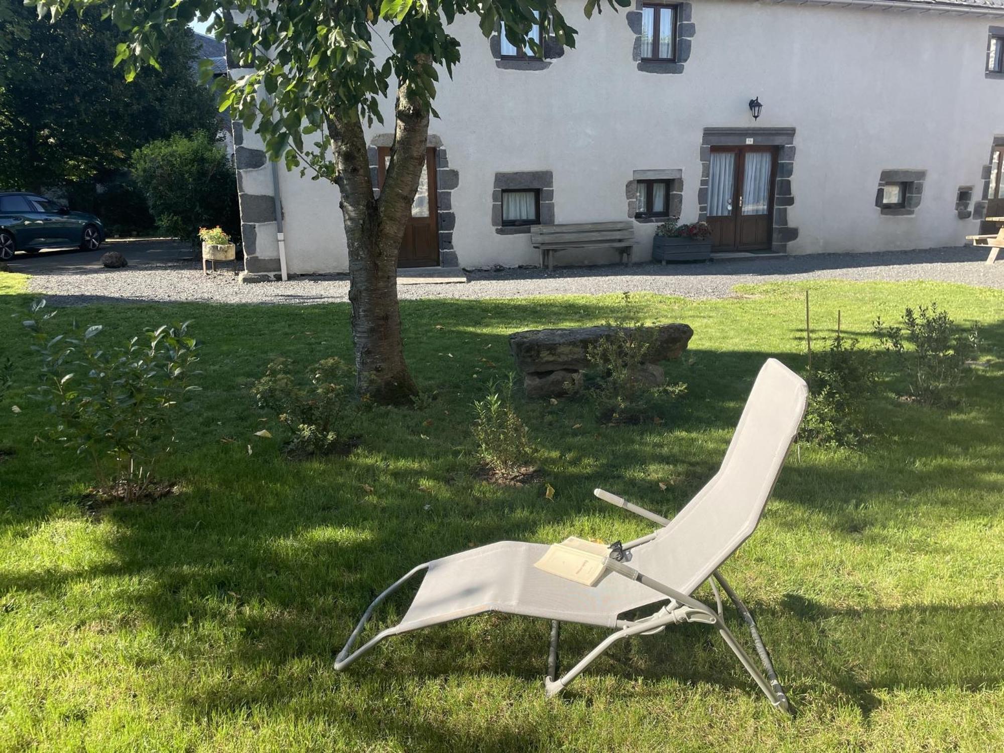 Gite Des Pierres De Barme Olby Extérieur photo