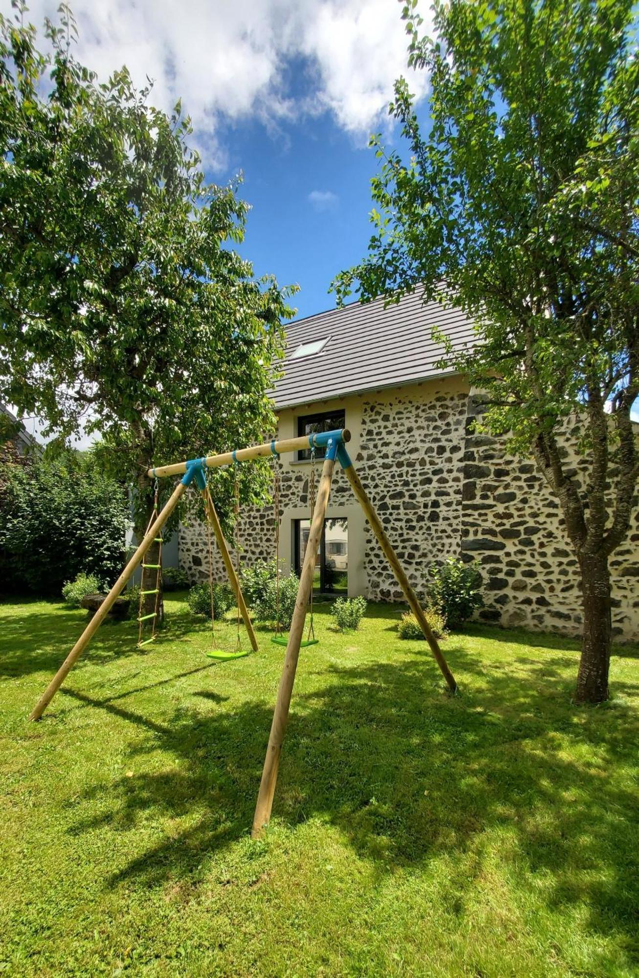 Gite Des Pierres De Barme Olby Extérieur photo